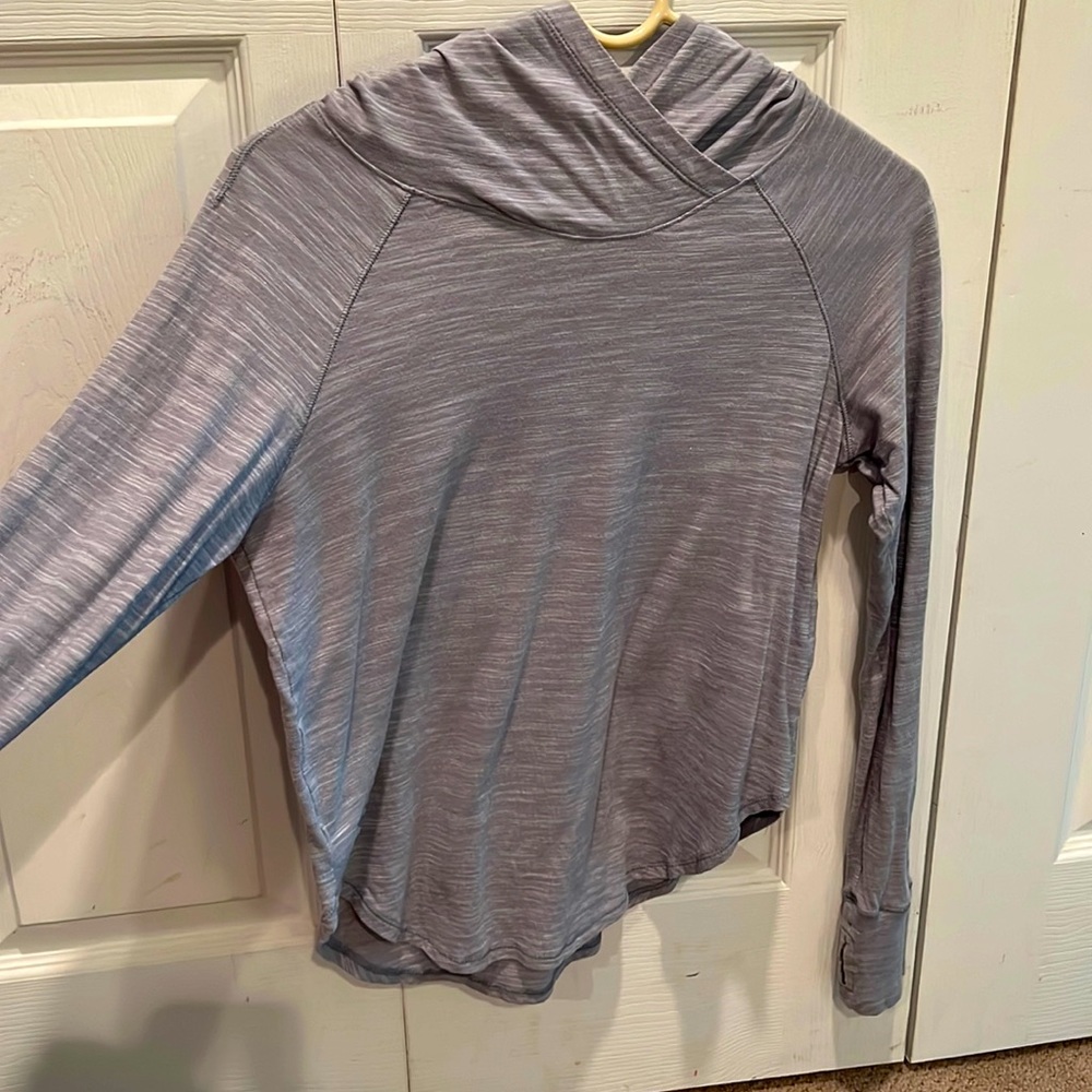 Womens under armour long sleeve shirt